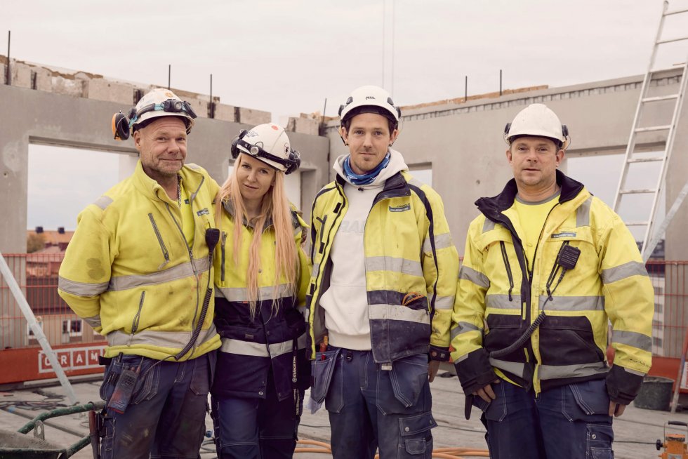 Ett av två montagelag på kv Cellen.