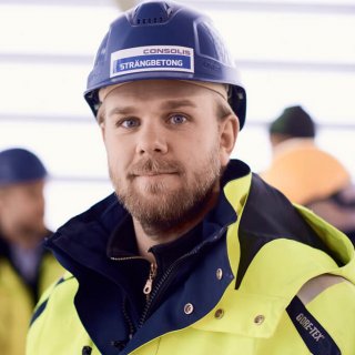 Jesper Jonasson, platschef för Strängbetong på StockholmLightHouse